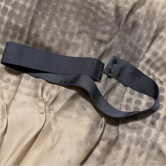 Victoria Beckham Asymmetric silk-gazar gown ($2,730) - Picture 14 of 17